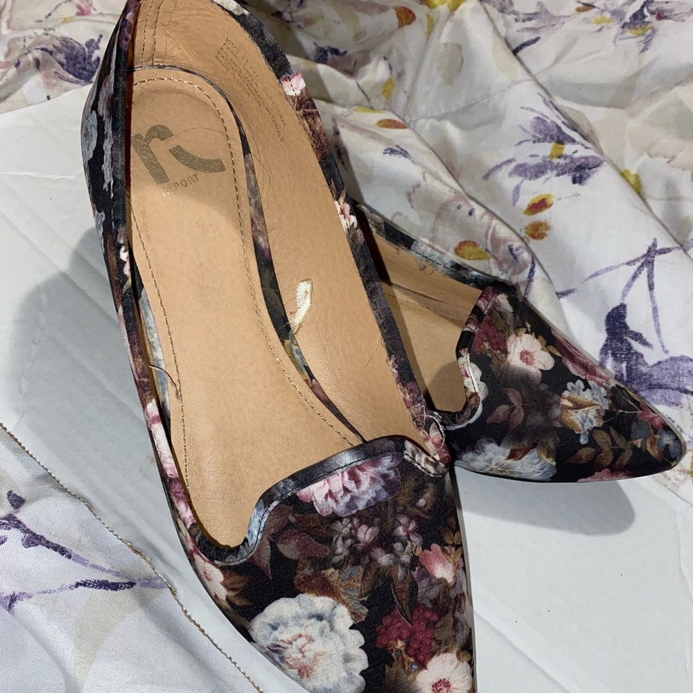 FLOWER 🌸 PRINTED FLATS